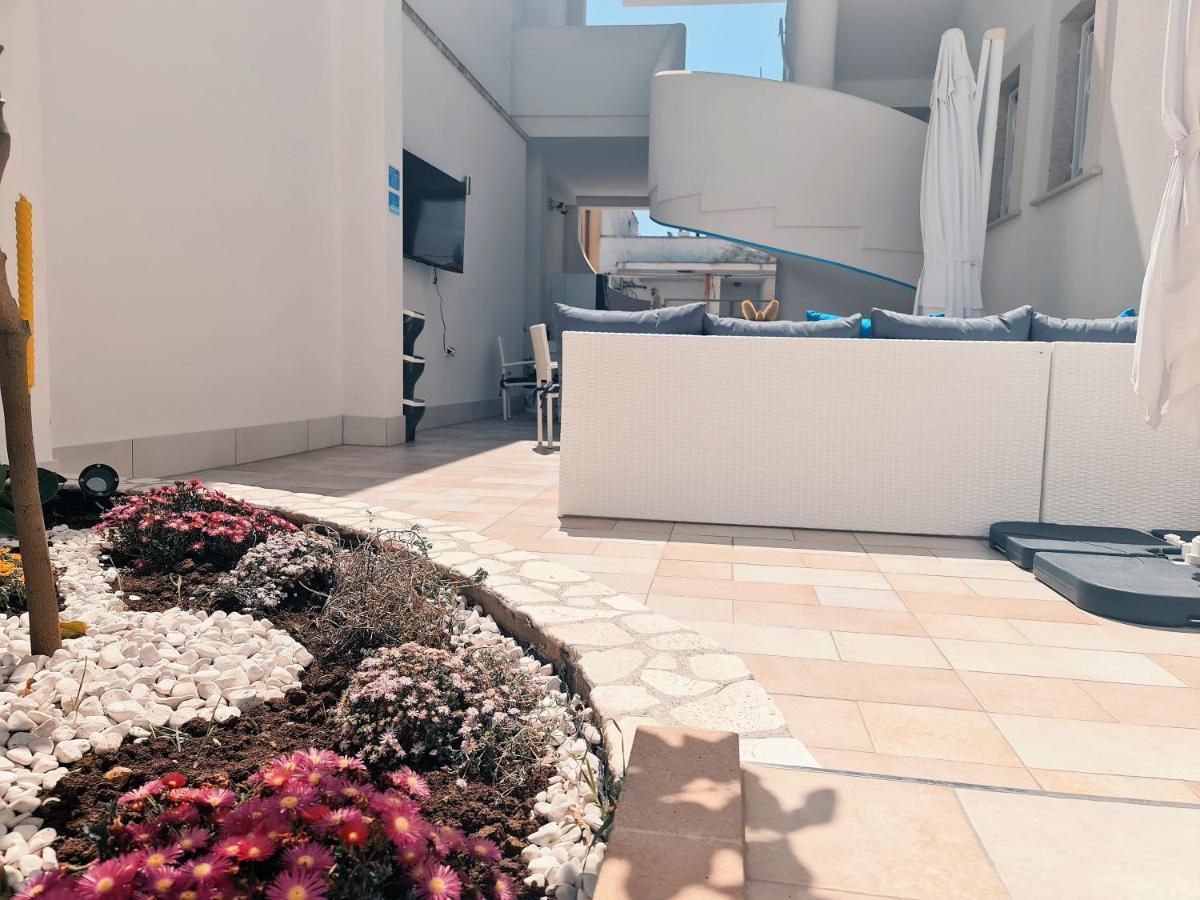 Kalinifta Rooms Apartment トッレ・ラピッロ エクステリア 写真