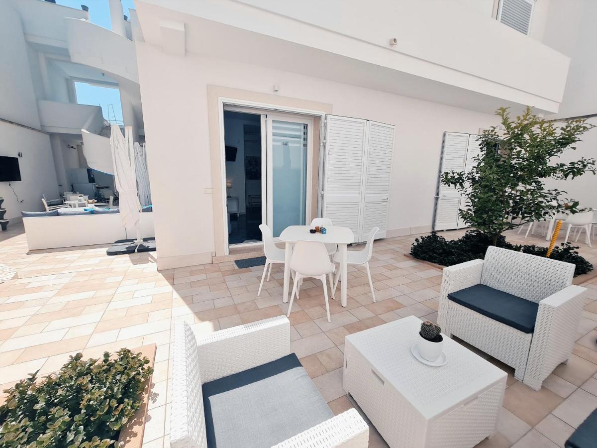 Kalinifta Rooms Apartment トッレ・ラピッロ エクステリア 写真