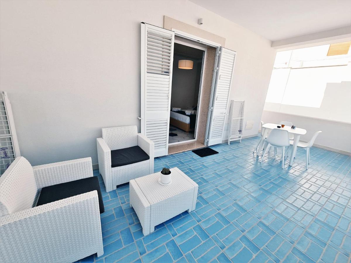 Kalinifta Rooms Apartment トッレ・ラピッロ エクステリア 写真